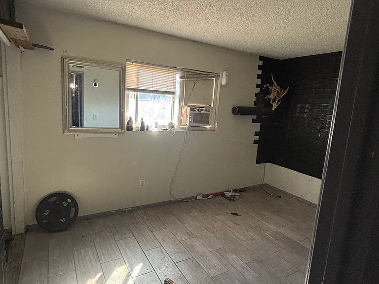 14914 S Culver Rd — Photo 4