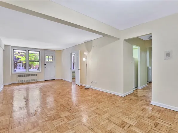 2626 Homecrest Avenue image 1 of 21