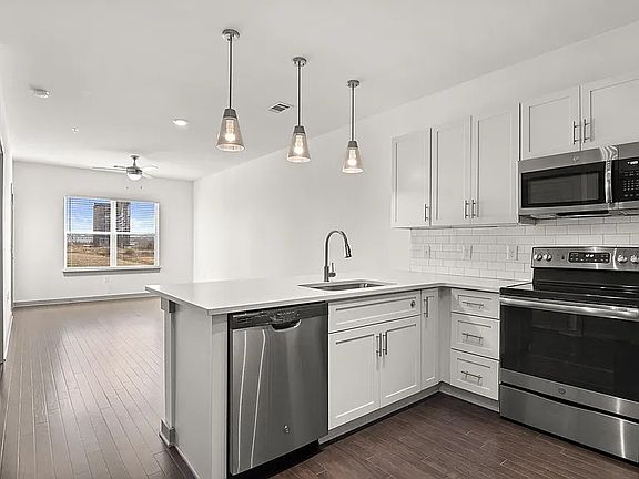 3rd image of 1638 54th Ave N #323