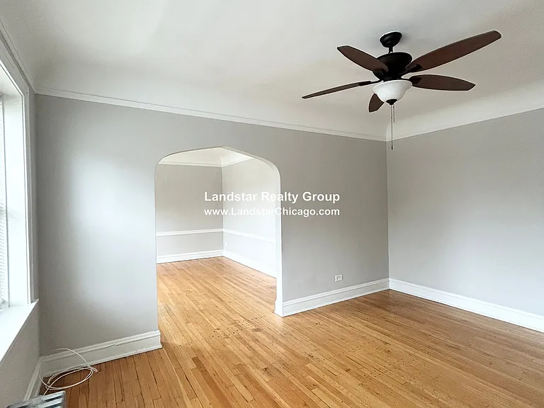 2905 N Kilbourn Ave #1 — Photo 4