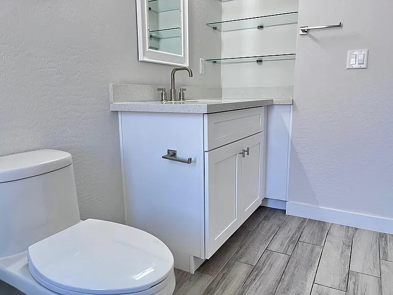 70 E Mitchell Dr #203 — Photo 24