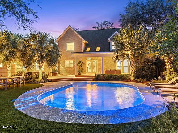 3rd image of 5725 Oak Bluff Lane