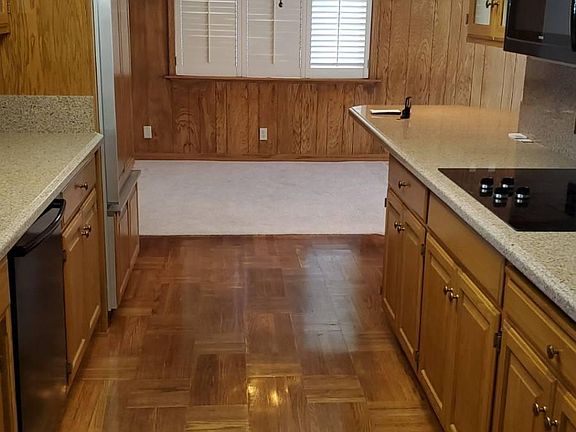 3rd image of 1243 S Avena Ave