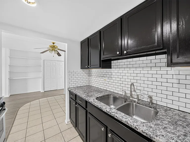 138 E Bailey Rd #H — Photo 3