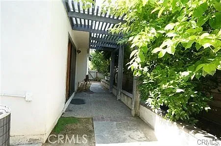 333 Genoa St — Photo 35