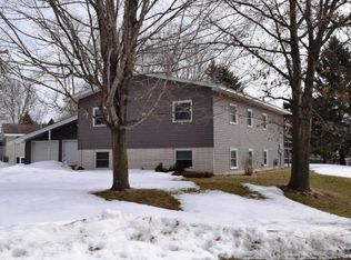 480 2nd St, Hammond, WI 54015