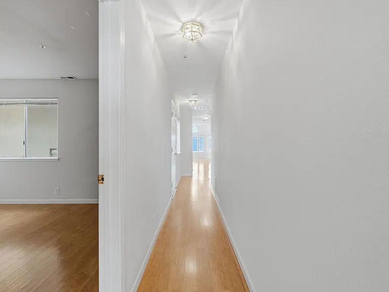 67 Wellington Ave — Photo 12