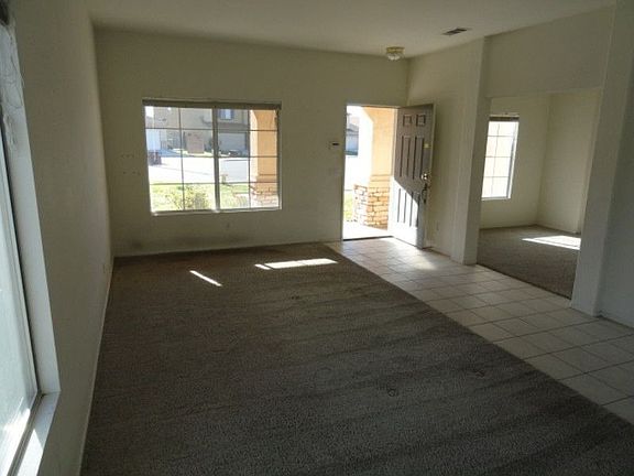 4th image of 43812 Seine Ct