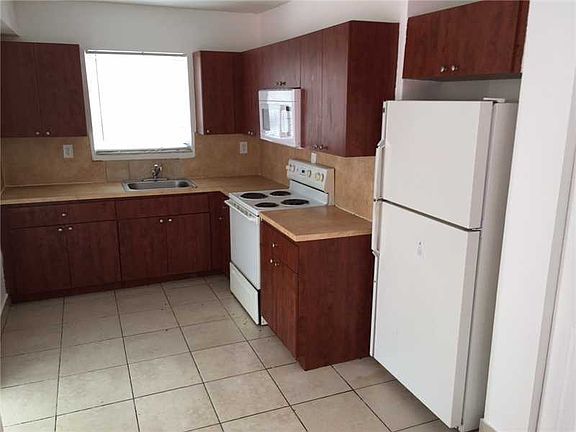 5th image of 17425 NW 18th Ave