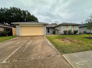1111 E Brompton Dr, Pearland, TX 77584