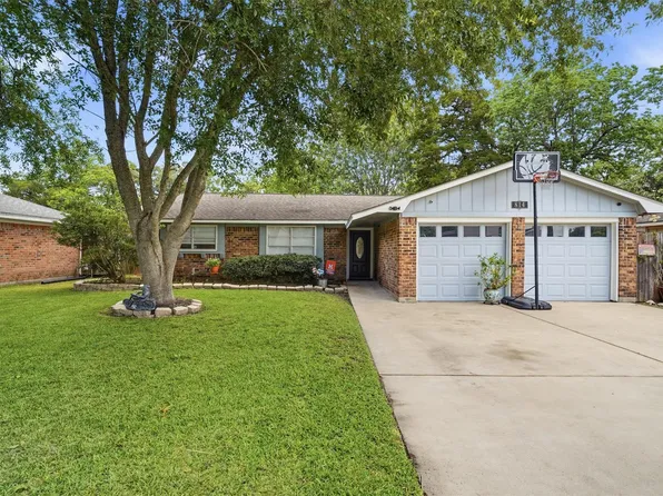 814 Kimmons Dr, Alvin, TX 77511