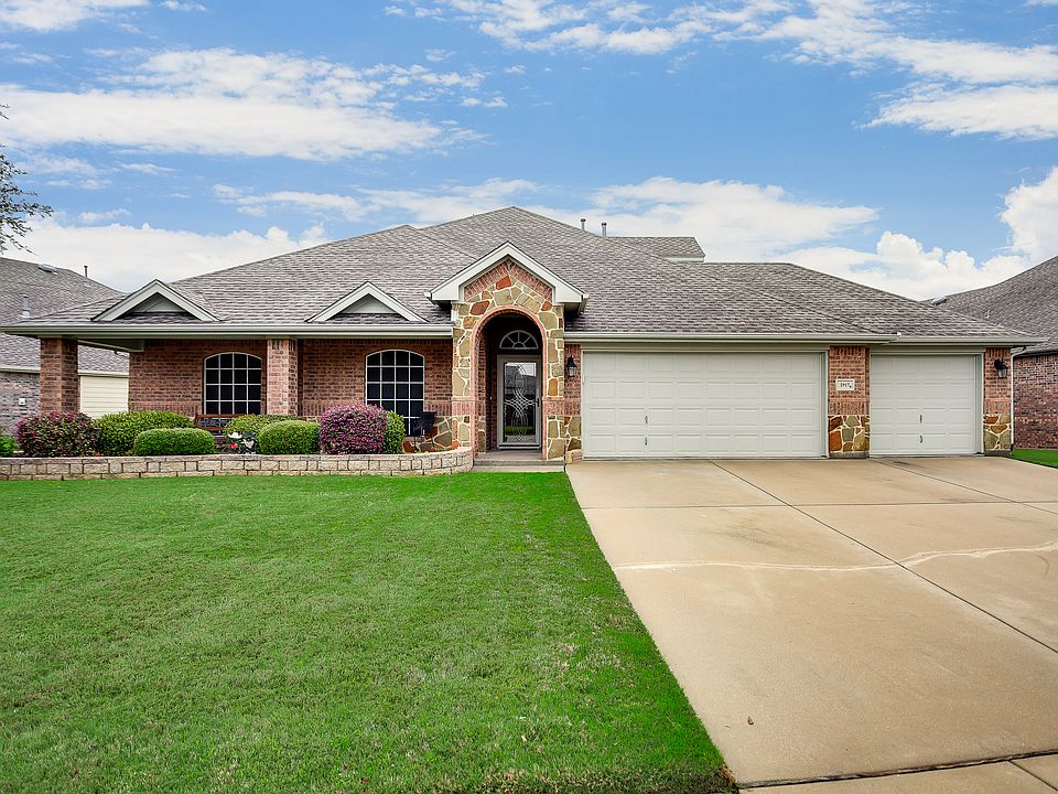 1st image of 2917 Softwood Cir
