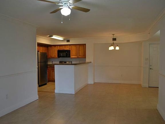 3rd image of 12124 Saint Andrews Pl APT 204