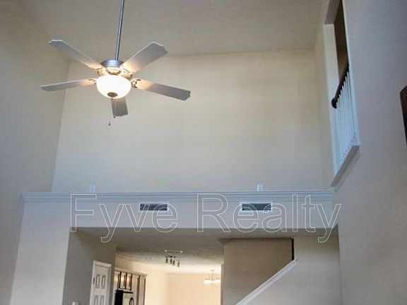 3rd image of 4850 Laura Jeanne Blvd