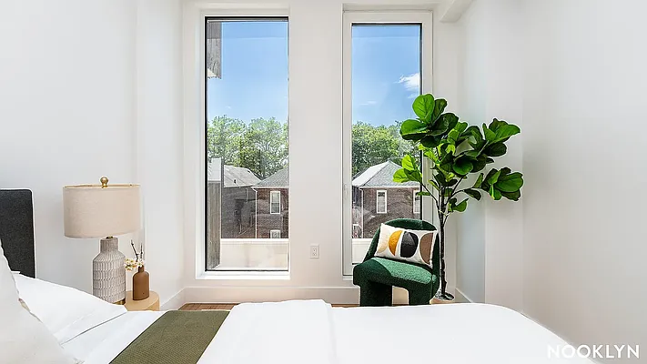 Bedroom, photo 1