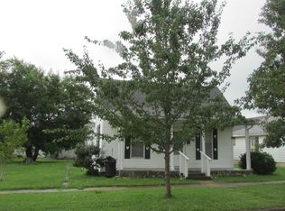 612 W Oak St, Mitchell, IN 47446