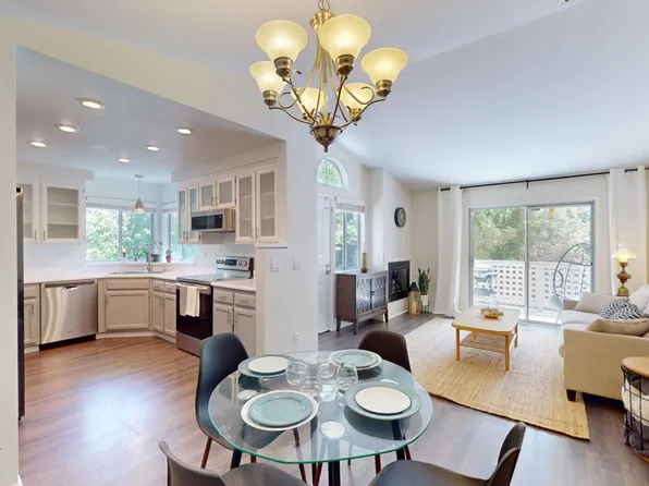 201 Palermo Ct, Hercules, CA 94547