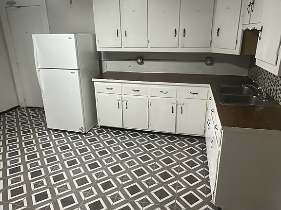 2nd image of 99 Oak St #2