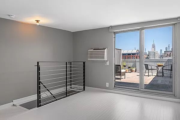 1st image of 184 Thompson St APT 6N