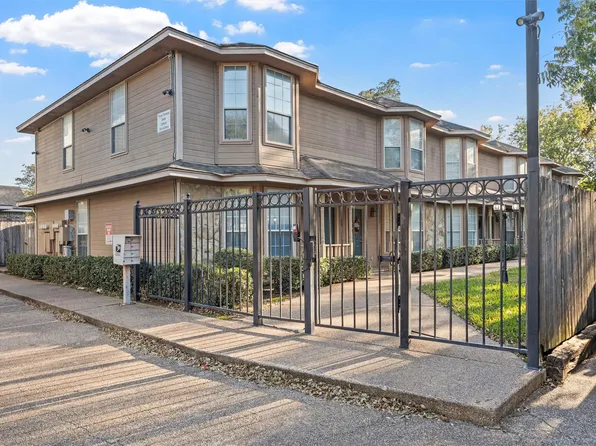 2009 S 10th St APT 6, Waco, TX 76706