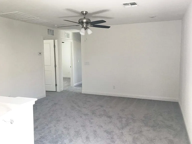 7639 Lush Oasis Ave — Photo 6