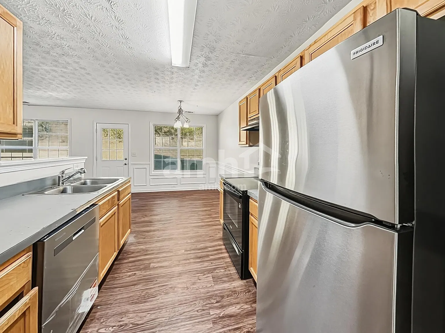 3 bed, 2.5 bath, 1843 sqft, $1,910 — Photo 4