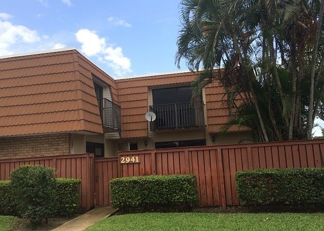 1st image of 2941 SW 11th Pl