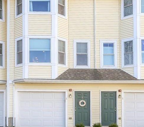 2nd image of 14 1/2 Roundy St Unit 6