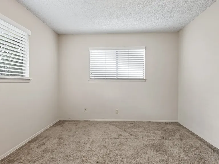 143 Forrest Trl — Photo 15