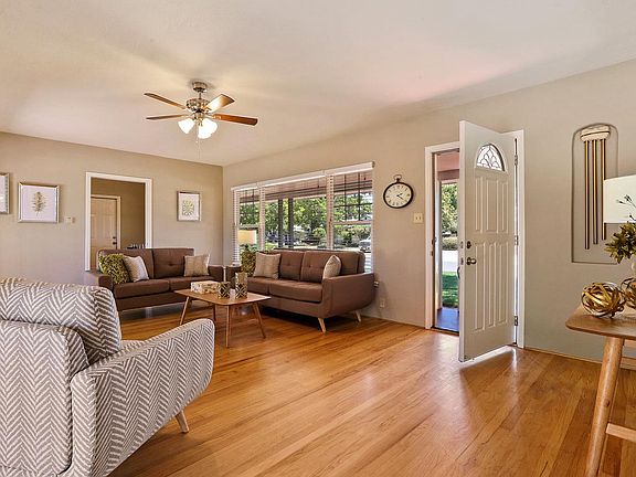 4th image of 2119 W Princeton Ave