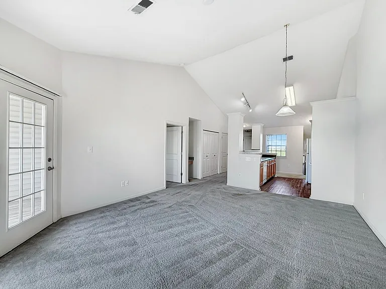 703 Beachfront Dr — Photo 39