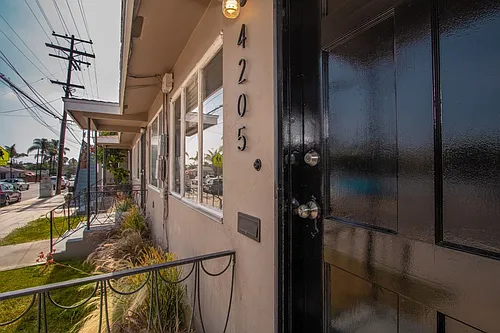 Charming 1 Bedroom / 1 Bath Apartment in Kensington w/ Garage Photo 1