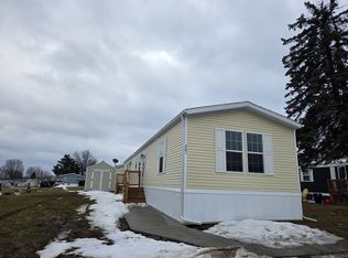 261 W Glengarry Ct #559, Highland, MI
