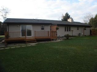 1804 Daisy Ln, Two Rivers, WI 54241