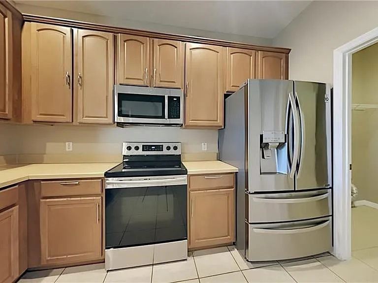 876 Hacienda Cir — Photo 6