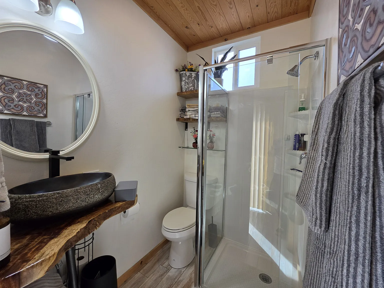 1412 Amanda Drive #2 - 1 — Photo 4