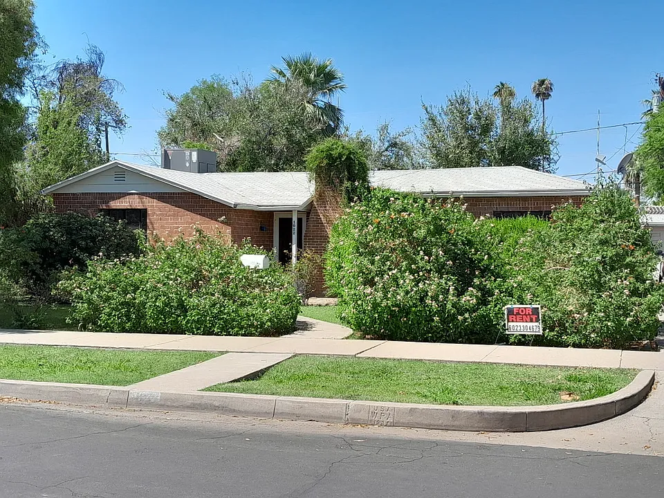 1022 S Maple Ave