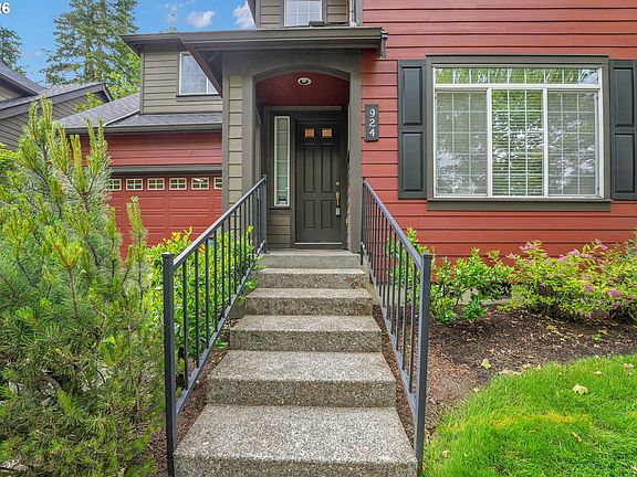 4th image of 924 NE 73rd Ave