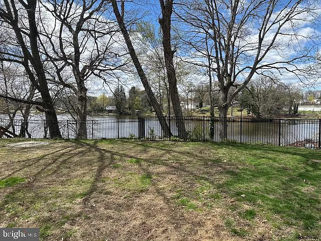 4 bed, 1.5 bath, 1770 sqft, $3,750 — Photo 2