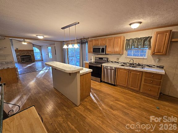 4th image of 6 Woodland St
