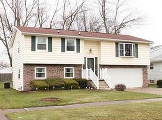 1446 Dangelo Dr, North Tonawanda, NY