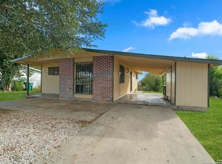 138 Moss Valley Dr, San Antonio, TX 78227