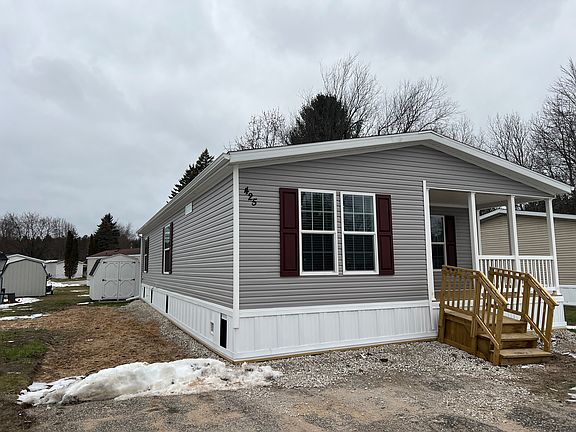 2nd image of 425 Seneca Pl #112