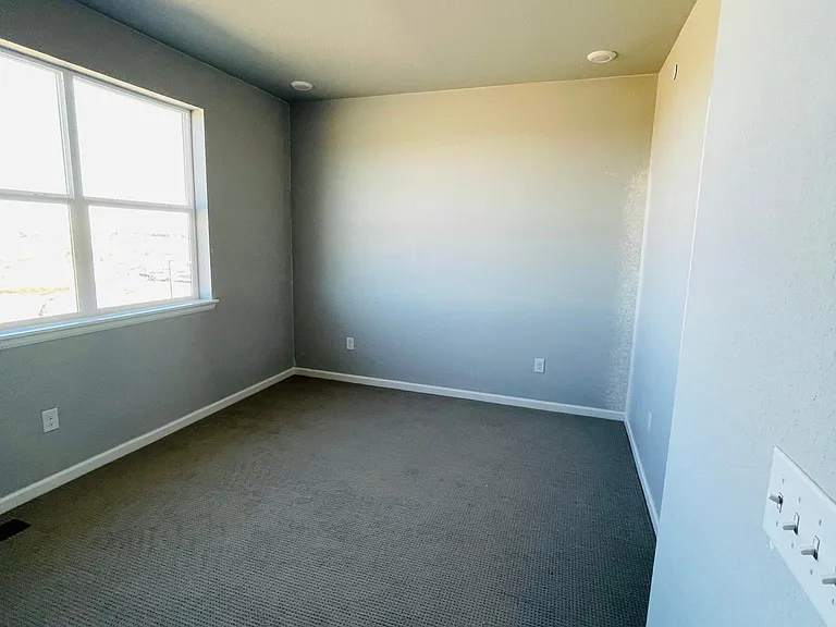 7042 Doncaster Ct — Photo 20