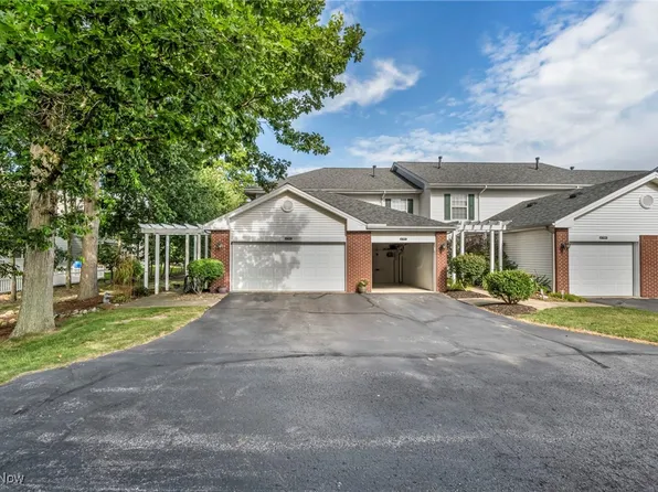 6705 Rosewood Ct, Middleburg Heights, OH 44130