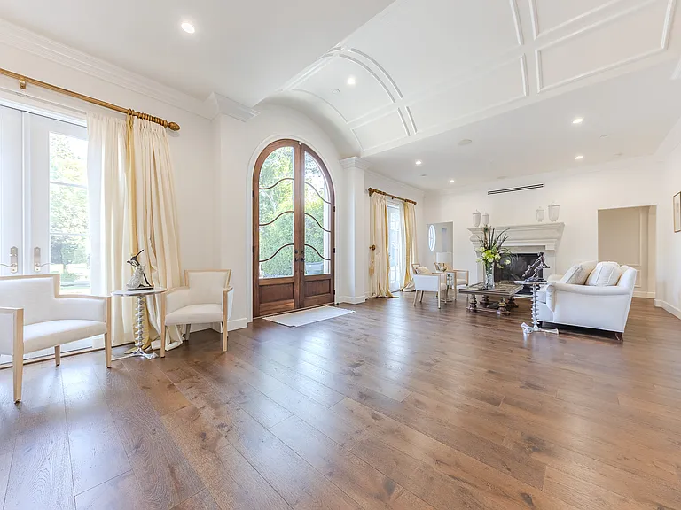 325 W Bellevue Dr — Photo 14