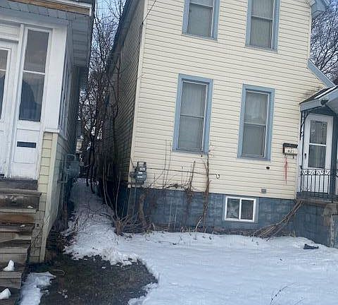 4th image of 421 Dawson St