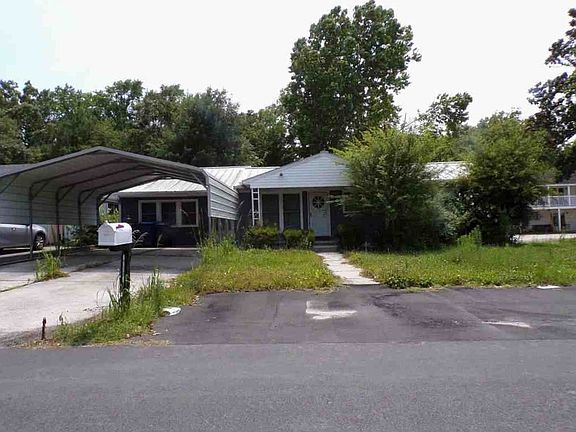 3rd image of 713 11th Ave S
