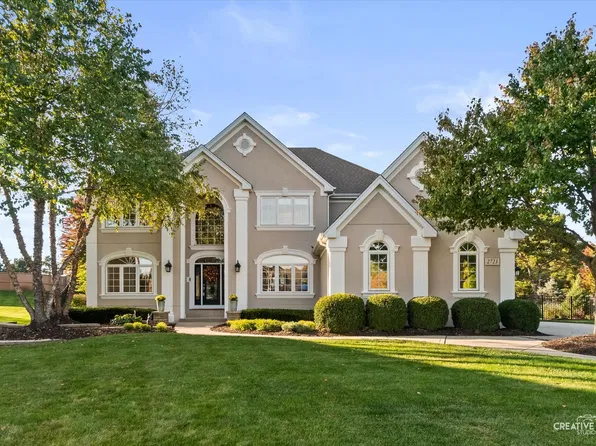2723 Pennyroyal Cir, Naperville, IL 60564