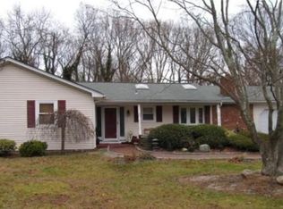 31 Mahogany Rd, Rocky Point, NY 11778